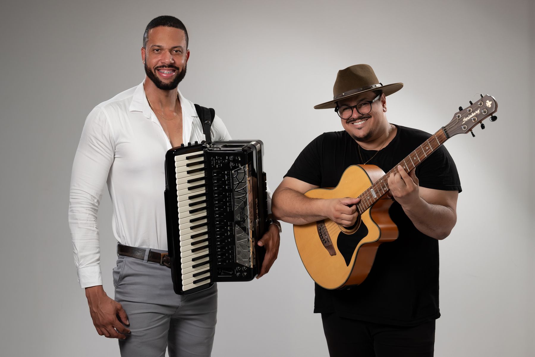 A dupla com violão e sanfona